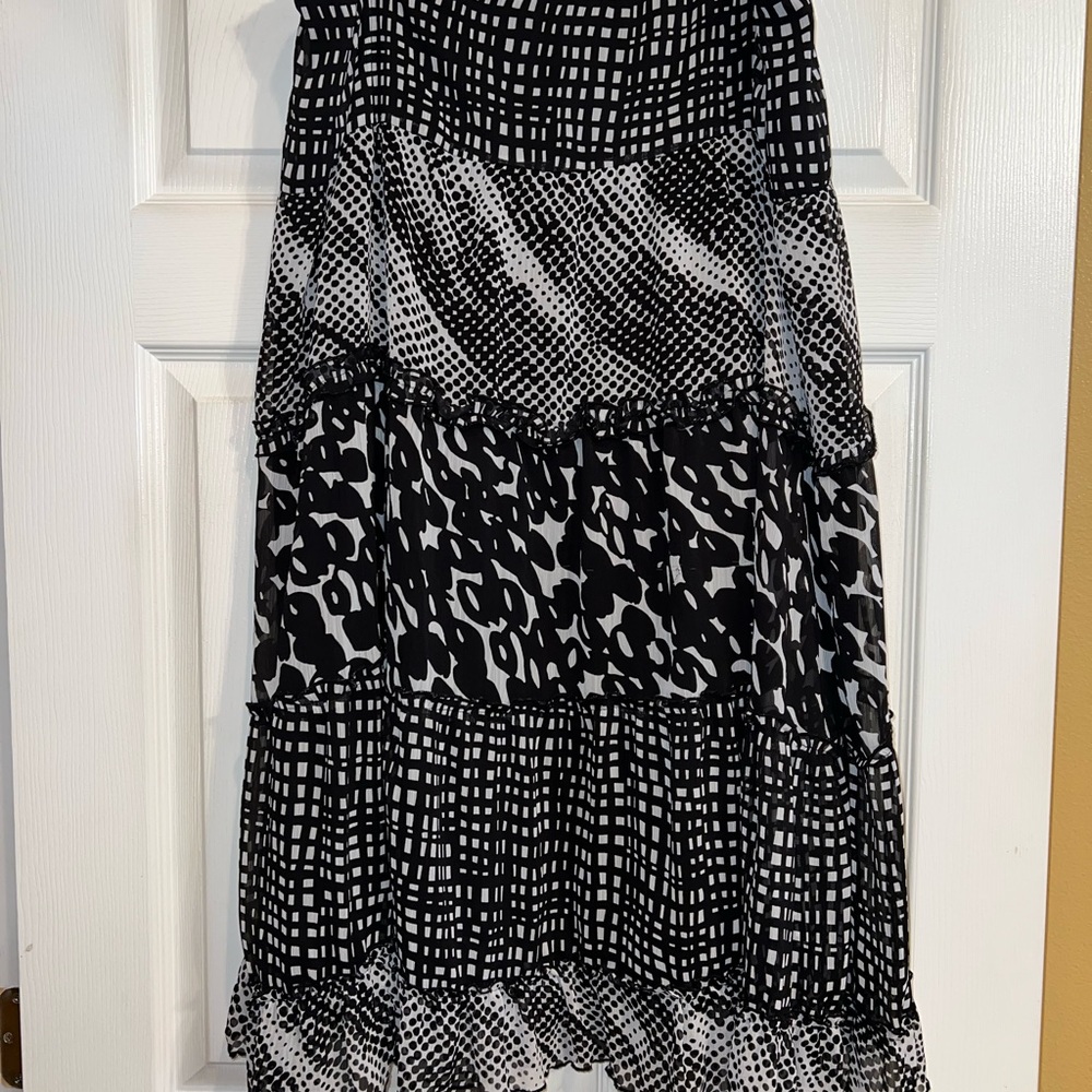 Notations Black and White Tiered Bubble Skirt. Size XL. EUC - Picture 2 of 3